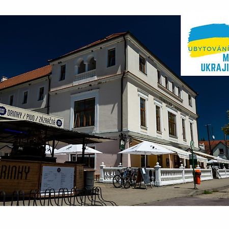 Grandhotel Sluchatko - Ex Zamecky Hotel Vranov nad Dyji Ngoại thất bức ảnh