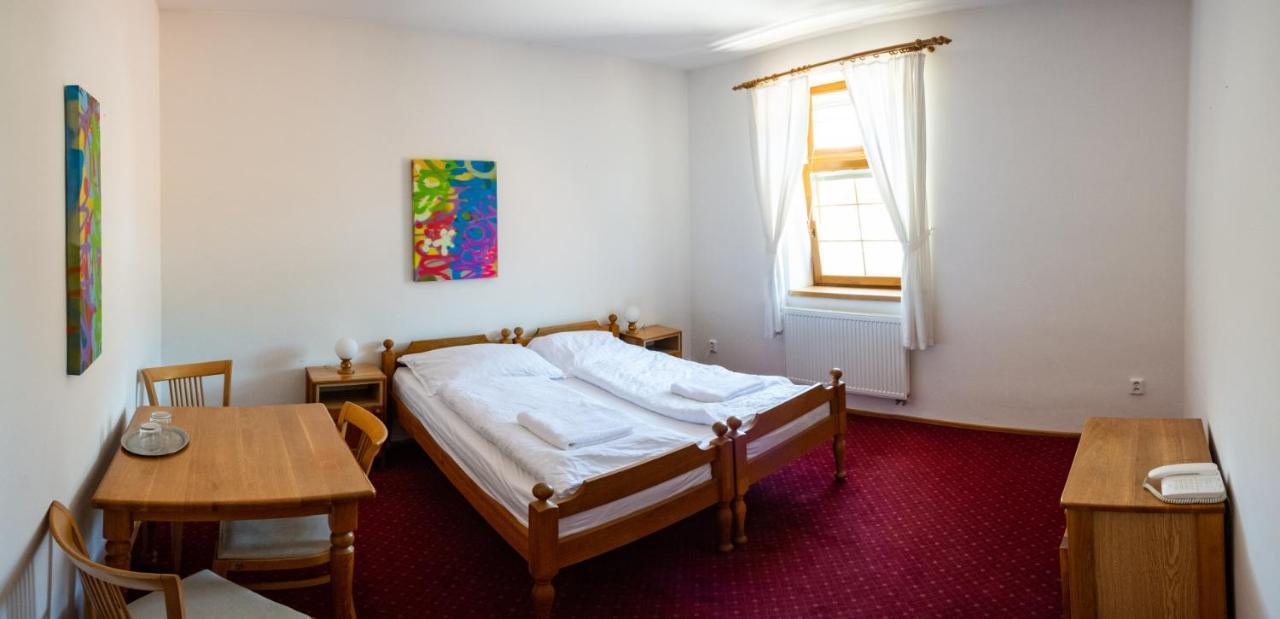 Grandhotel Sluchatko - Ex Zamecky Hotel Vranov nad Dyji Ngoại thất bức ảnh